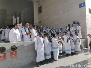 Kloter 3 Jakarta-Banten Berangkat Umrah Wajib, Lansia Dijadwalkan Malam Hari