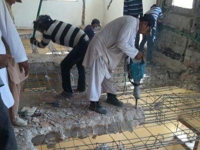 Seolah Kebal! Aksi Karyawan Abaikan Keselamatan Bikin Deg-degan