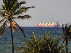 Blokade Hormuz, Berapa Lama Iran Bisa Bertahan?