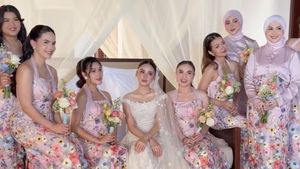 Tampilan Dreamy Bridesmaid Syifa Hadju di Bali Pakai Gaun Pink Bertabur Bunga
