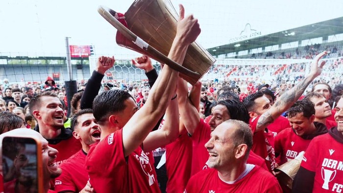 Keajaiban terjadi di Liga Swiss. FC Thun yang berstatus tim promosi berhasil merengkuh titel juara untuk pertama kalinya dalam sejarah.