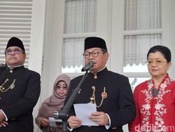 Pemprov DKI Salurkan Bantuan Rp 2,2 M ke 110 Sekolah Terdampak Bencana Sumatera