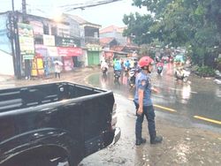 Hujan Deras, Jalan KSU Depok Sempat Tergenang Banjir