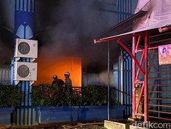 Metro Sport Center Semarang Terbakar!