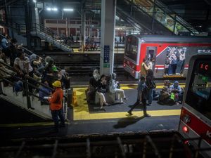 Cobaan Anker Green Line Bertubi-tubi di Jam Pulang Kantor Senin Malam