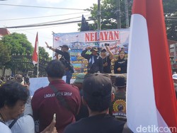 Massa Nelayan Aksi di Kantor Bupati Pati, Menjerit Harga BBM Naik 4 Kali Lipat
