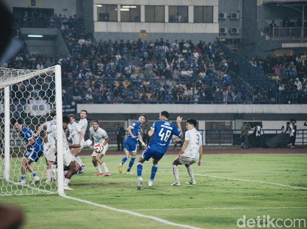Momen Penting Persib Bandung Vs PSIM Yogyakarta