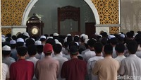 Doa Sholat Jenazah Perempuan Lengkap Arab, Latin, dan Artinya