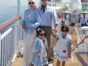 Seru! Atta Halilintar dan Aurel Hermansyah Kulineran di Disney Cruise