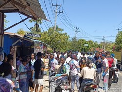 Euforia Lulus 100 Persen, Siswa SMAN 2 Kupang Coret-coret Seragam