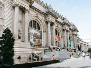 Kisah di Balik The Met, Venue Met Gala yang Memukau