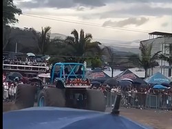 Truk Monster Tabrak Kerumunan Orang di Kolombia, 3 Tewas