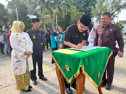 Walkot Cirebon Lantik Pejabat, Iing Daiman Resmi Jadi Sekda