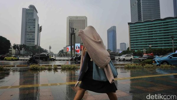 Waspada! Awal Mei Jakarta Dihantam Cuaca Ekstrem