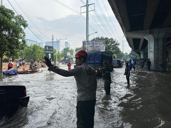 Banjir Jakarta Mulai Surut, Tersisa 18 RT di Jakbar yang Masih Terendam