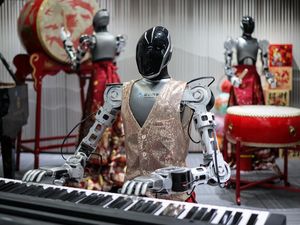 Robot Humanoid China Diramal Makin Laris dan Kuasai Dunia