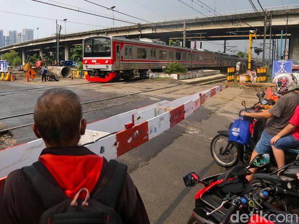 Flyover Latumenten Segera Tuntas, Solusi Atasi Macet dan Perlintasan KA