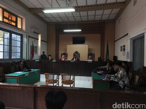 Jokowi Lagi-lagi Digugat soal Ijazah di PN Solo