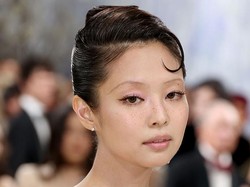Jennie BLACKPINK Tampil Beda di MET Gala 2026, Alis Segaris Bikin Salfok