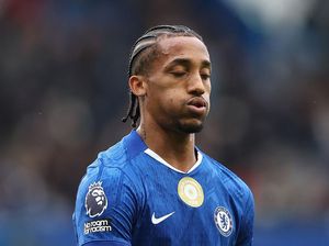 Barcelona Minati Joao Pedro, Chelsea Ogah Lepas