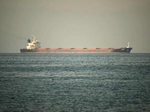 Kapal Perusahaan Prancis Diserang di Selat Hormuz, Awak Luka-luka