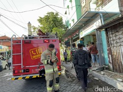 Kebakaran Melanda SD Muhammadiyah 10 Surabaya