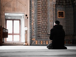 20 Dzikir Pagi Petang Berdasar Sunnah Nabi SAW Lengkap Arab, Latin-Artinya