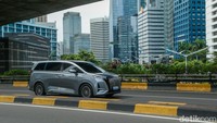 Resmi! Mobil Listrik Tetap Bebas Pajak dan Ganjil Genap