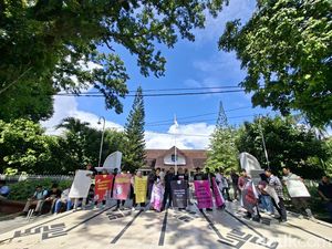 Jurnalis NTB Geruduk Kantor Gubernur, Desak Hentikan Sensor dan Kekerasan