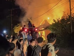 2 Rumah-1 Pustu di Pinrang Terbakar Diduga Akibat Korsleting Listrik