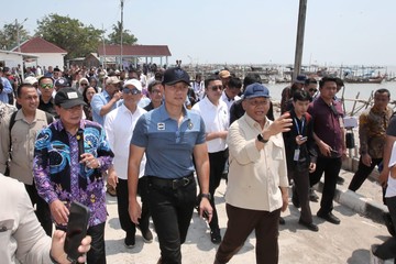 AHY Tinjau Kampung Nelayan Tanjung Kait, Tekankan Infrastruktur Pesisir