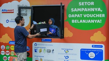 Begini Cara Warga Tukar Sampah Jadi Poin di Waste Station