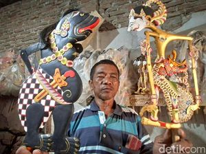 Potret Sulianto Empat Dekade Jaga Napas Wayang Timplong Nganjuk