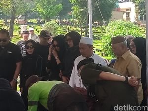 Ayah Bunga Zainal Embuskan Napas Terakhir Setelah Semua Anak Kumpul