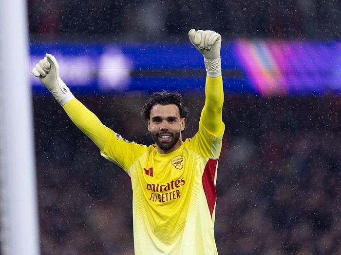 LONDON, ENGLAND - MAY 5: David Raya of Arsenal celebrates after their sides victory during the UEFA Champions League 2025/26 Semi Final Second Leg match between Arsenal FC and Atletico de Madrid at Arsenal Stadium on May 5, 2026 in London, England. (Photo by Gaspafotos/MB Media/Getty Images)