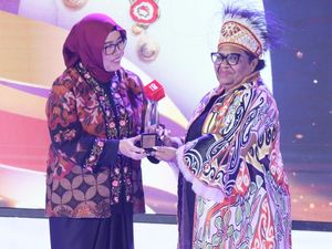 Raih Penghargaan, Wamendagri Ribka Haluk Serukan Peran Aktif Perempuan RI