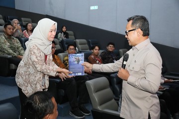 Bima Arya Tekankan Penguatan Karakter ke Peserta Penutupan Magang Kemendagri