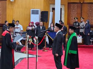 Syaifuddin Zuhri Resmi Menjabat Ketua DPRD Kota Surabaya