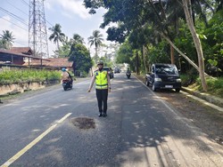 Pemotor Pasutri Lansia Tewas Tertabrak Nissan Livina di Banyumas