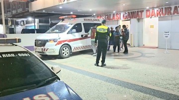 Perjuangan Polantas Polda Riau Kawal Ambulans Bawa Pasien Kritis