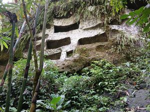 Tak Hanya Toraja, Makam di Tebing Batu Juga Ada di Bolaang Mongondow