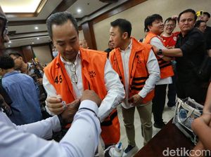 Video: John Field dkk Didakwa Suap Pejabat Bea Cukai Rp 61,3 M