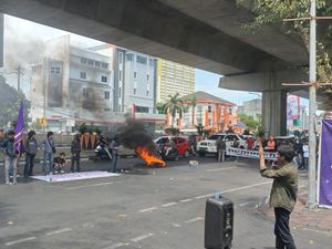 Warga Enrekang Geruduk DPRD Sulsel, Desak Izin Tambang CV HKM Dicabut!
