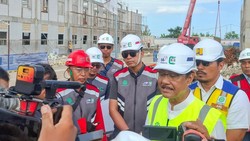 Mensos Tinjau Pembangunan Sekolah Rakyat Garapan Waskita Karya di Surabaya