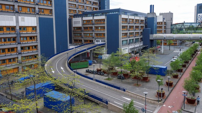 CRUISESHIP-HANTAVIRUS/NETHERLANDS-HOSPITAL Exterior of the University Medical Center, after the luxury cruise ship MV Hondius has been hit by an outbreak of the deadly hantavirus, in Leiden, Netherlands, May 6, 2026. REUTERS/Nicolas Economou