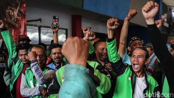 Driver Ojol Sambut Aturan Baru Potongan Aplikasi 8 Persen