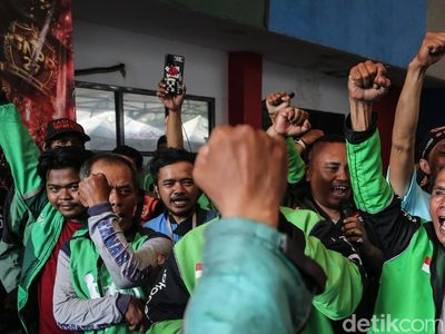 Driver Ojol Sambut Aturan Baru Potongan Aplikasi 8 Persen