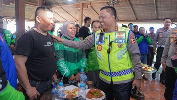 Kakorlantas Rangkul Komunitas Ojol Bogor dengan Hati, Ajak Jadi Pelopor Keselamatan