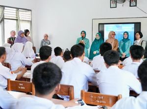 Talkshow di SMAN 9 Gowa, Ketum TP PKK Dorong Siswa Asah Bakat & Potensi