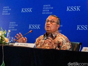 Dicecar DPR, Gubernur BI Jelaskan Klaim Rupiah Stabil Meski Dolar AS Rp 17.600